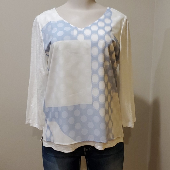 NWT Chicos Zenergy Top - Picture 1 of 5